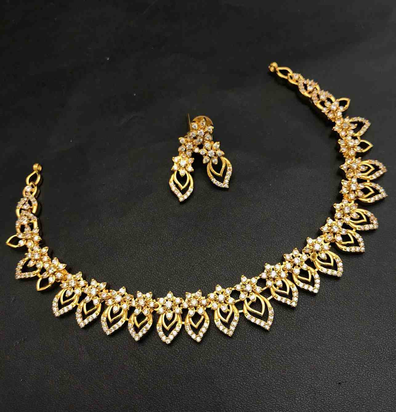N0189 Minimal Leaf Floral Pattern Diamond replica