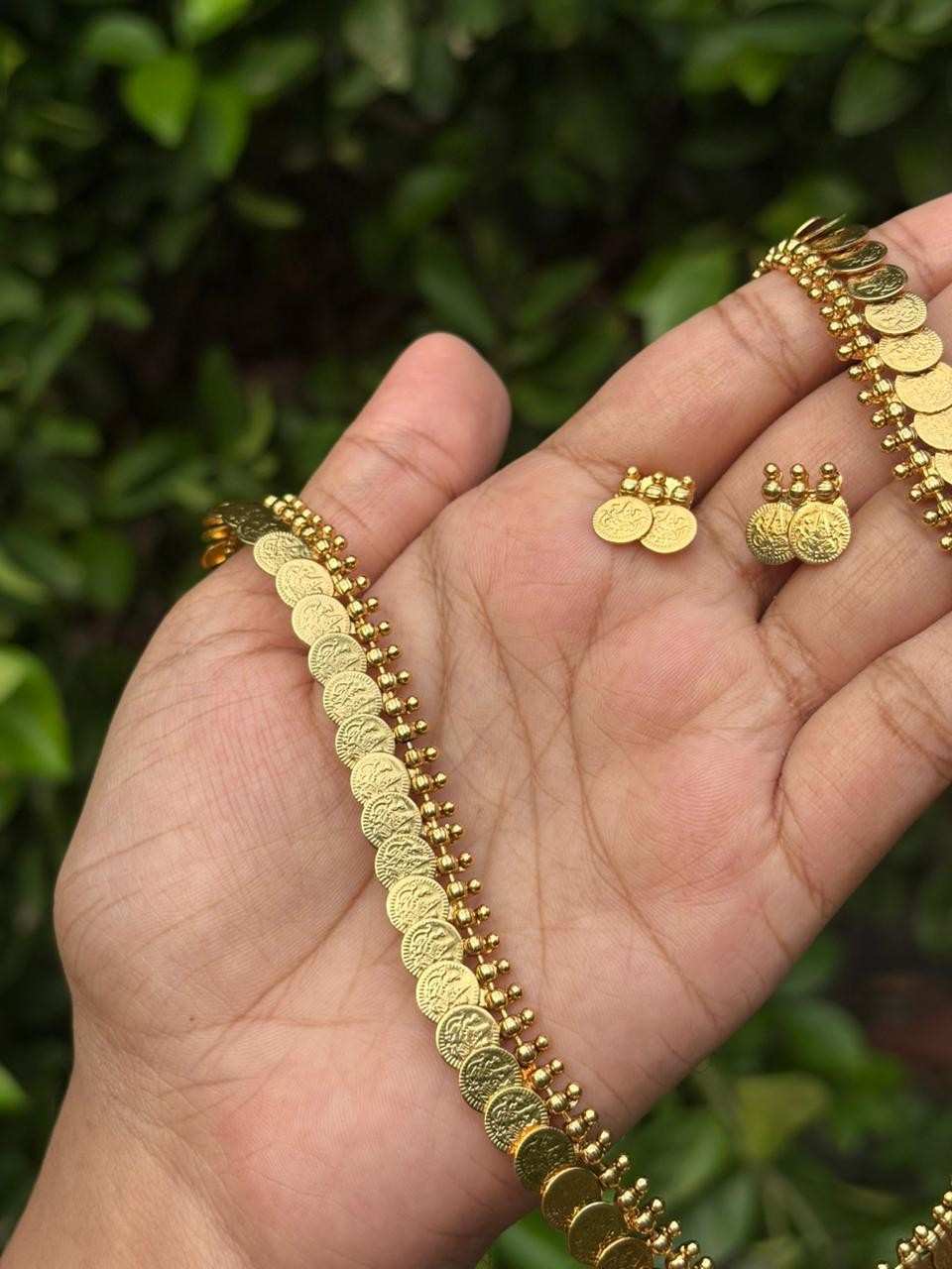 Traditional Lakshmi Kasumala coin Haram with earrings H0072