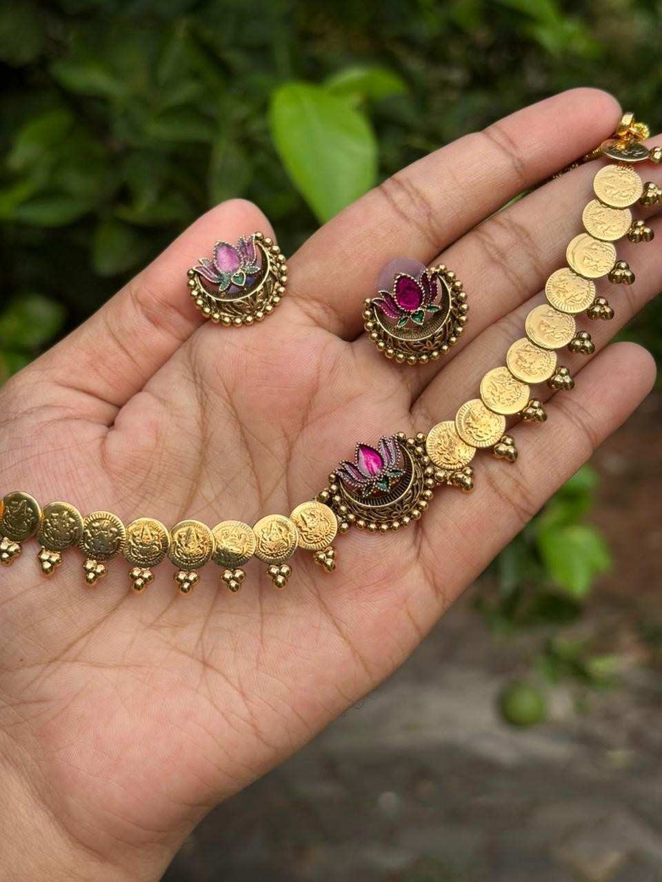 N0266 Trendy Purple lotus coin necklace