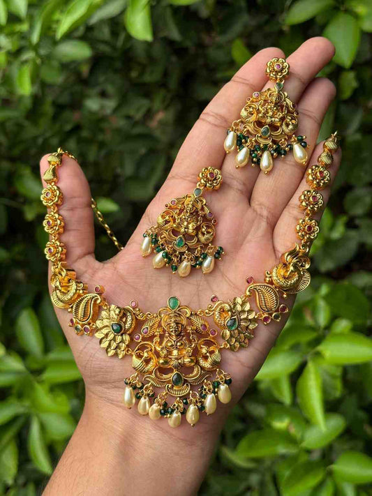 N0265 Gold inspired temple collection necklace with earrings