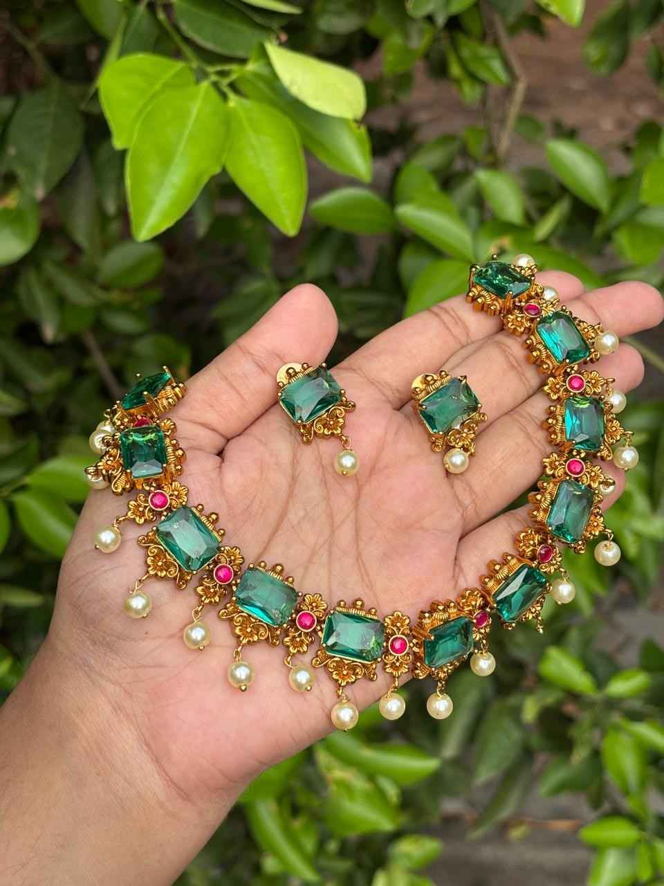 Premium Emerald Green Stone Necklace with Jadau Kundan Stones N0044-CV140