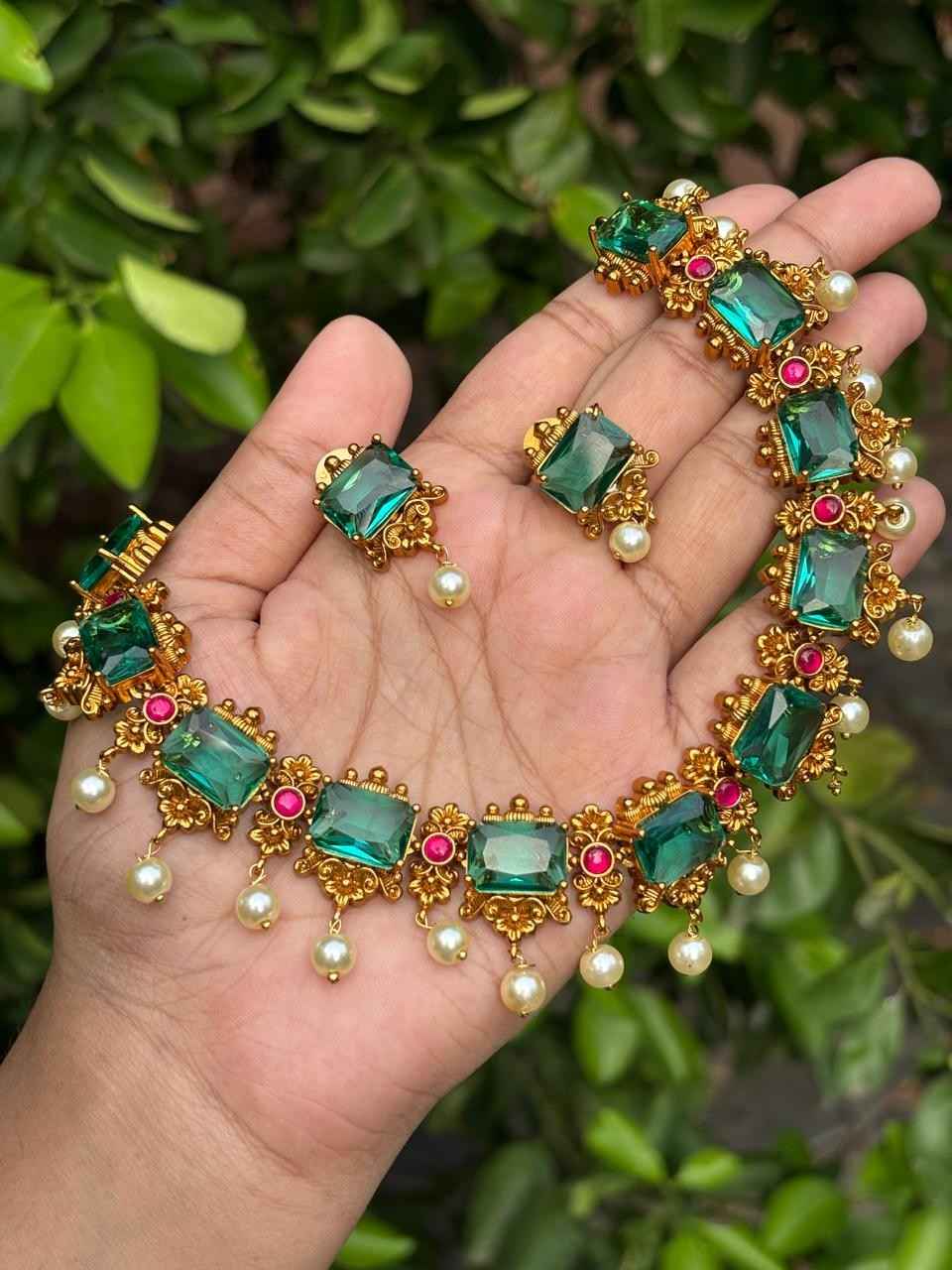 Premium Emerald Green Stone Necklace with Jadau Kundan Stones N0044-CV140