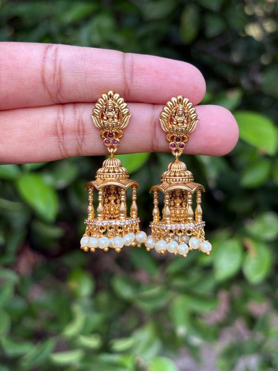 J0122 Trendy Lakshmi Jhumka with pillars on sides