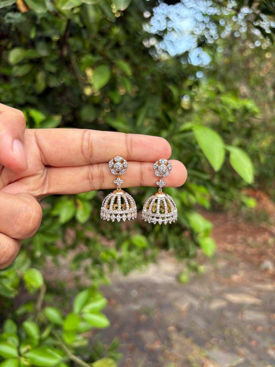J0125 White stone dual tone Rhodium Finish premium jhumka