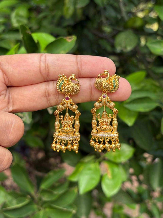 J0123 Lakshmi earrings with pillars on sides