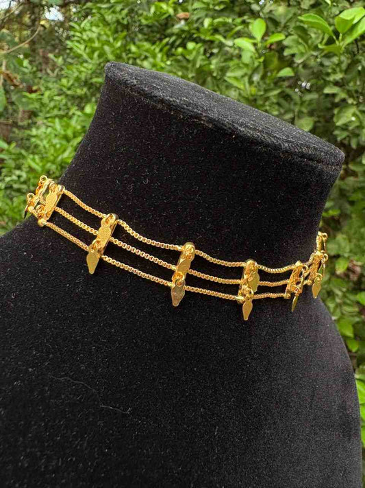 N0269 Three line  Elakkathali Chocker no earrings
