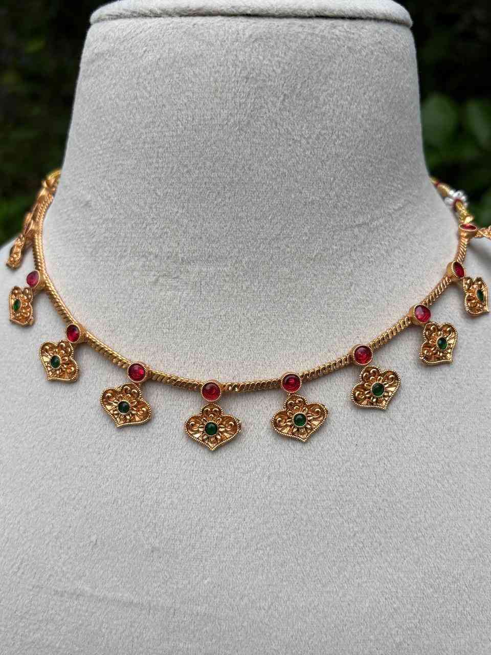 N0272 Simple Leaf Pattern Matte Necklace