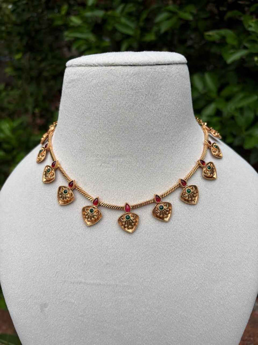 N0271 Simple Leaf Pattern Matte Necklace