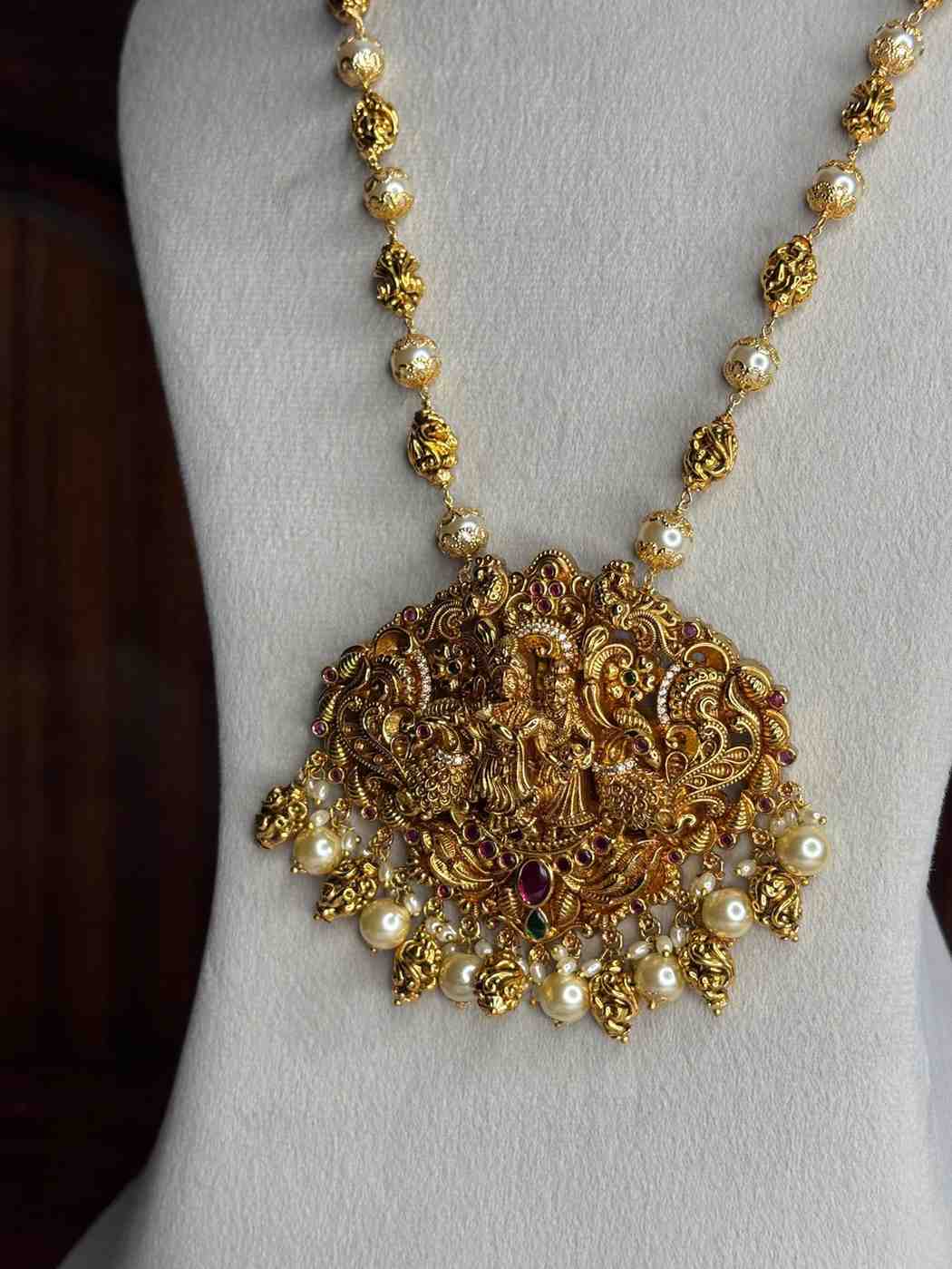 H0043 Premium Quality 31 inch long Pearl Haram