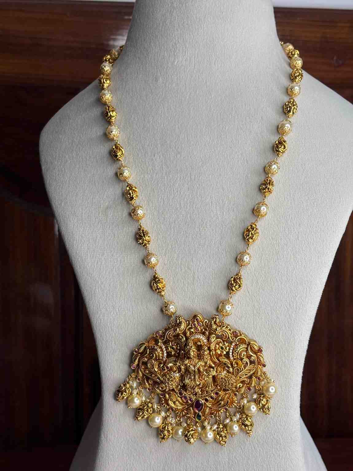 H0043 Premium Quality 31 inch long Pearl Haram