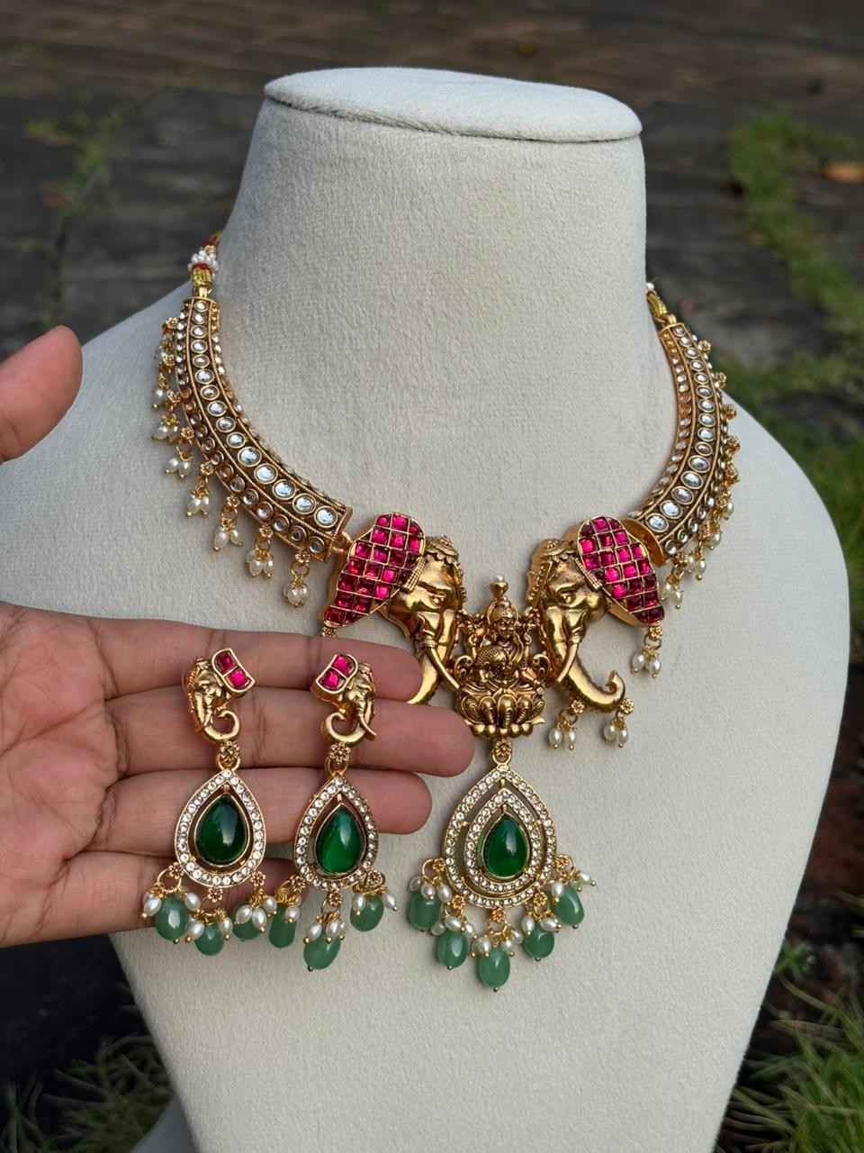 N0277 Trending Elephant Grand look necklace
