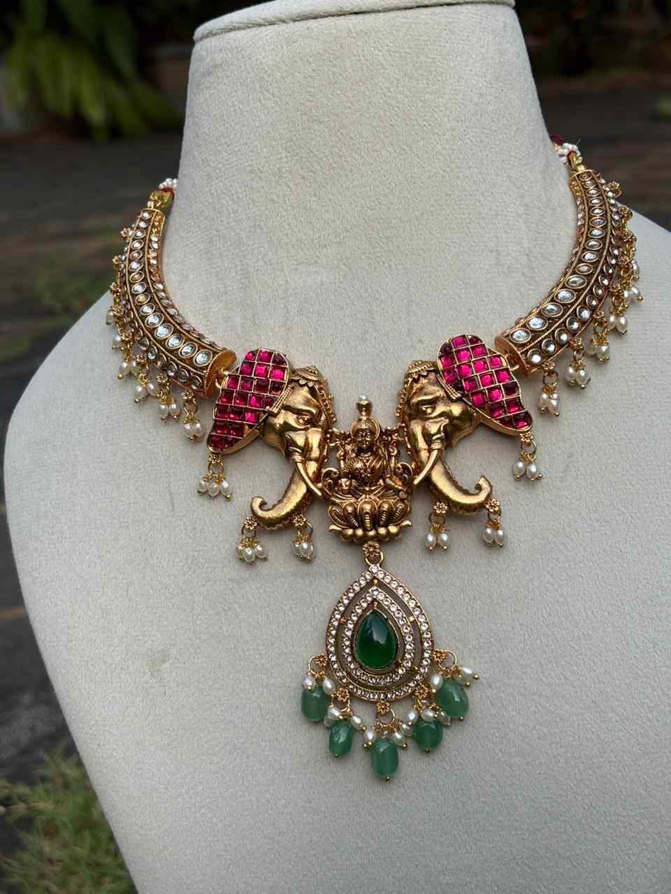 N0277 Trending Elephant Grand look necklace