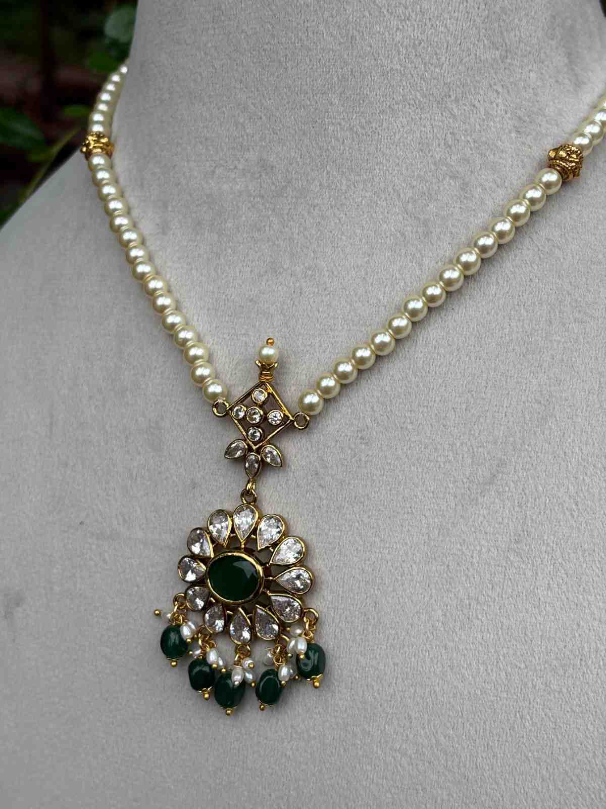 N0286 Pearl Middle length necklace