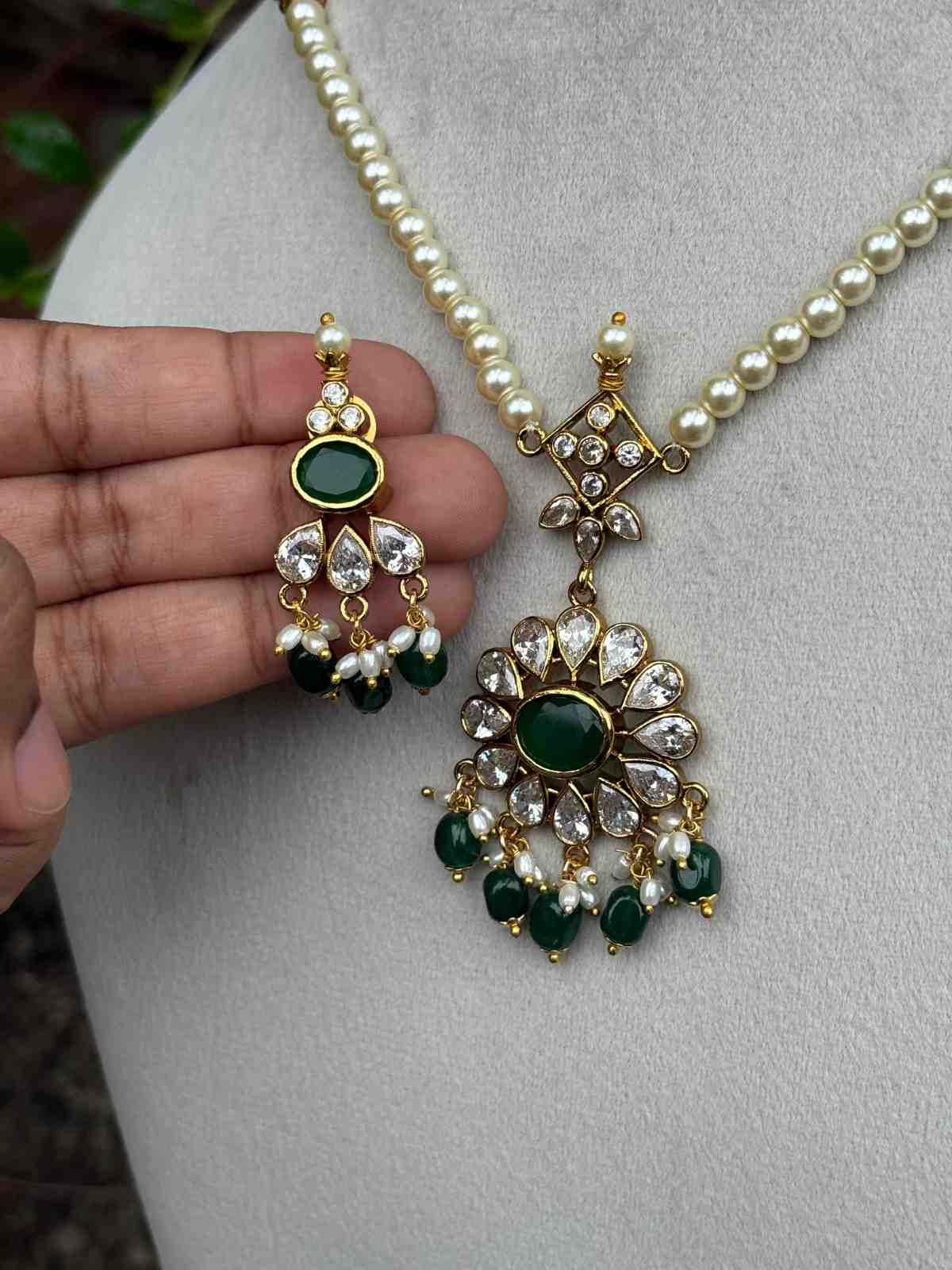 N0286 Pearl Middle length necklace