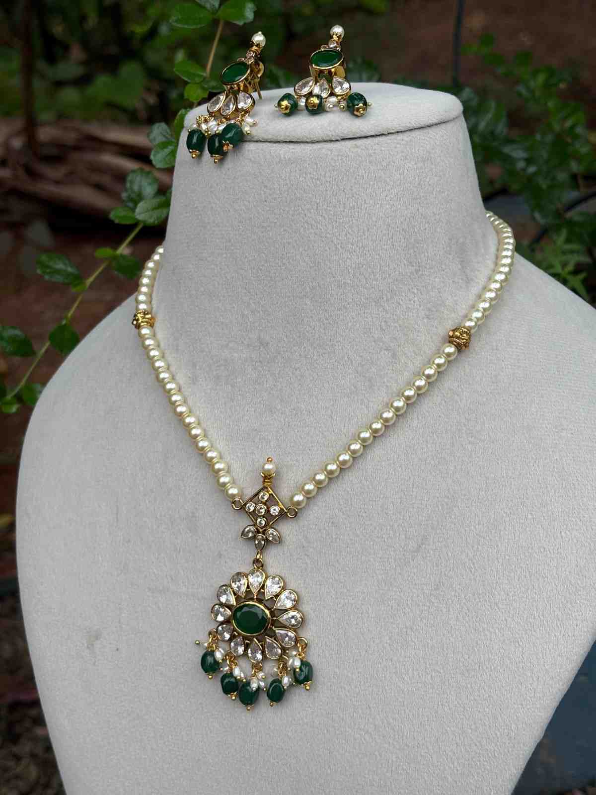 N0286 Pearl Middle length necklace