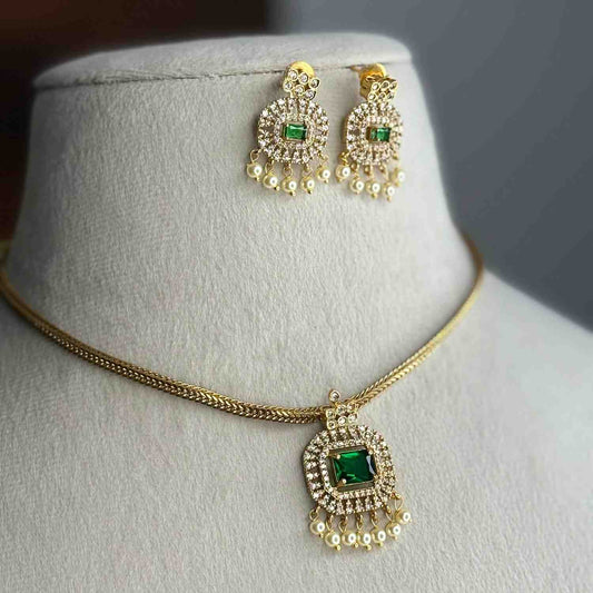 N0288 Simple Emerald Green Stone Attigai