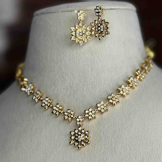 N0289 Traditional Microplate Floral Necklace