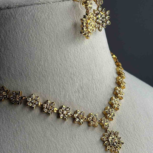 N0289 Traditional Microplate Floral Necklace