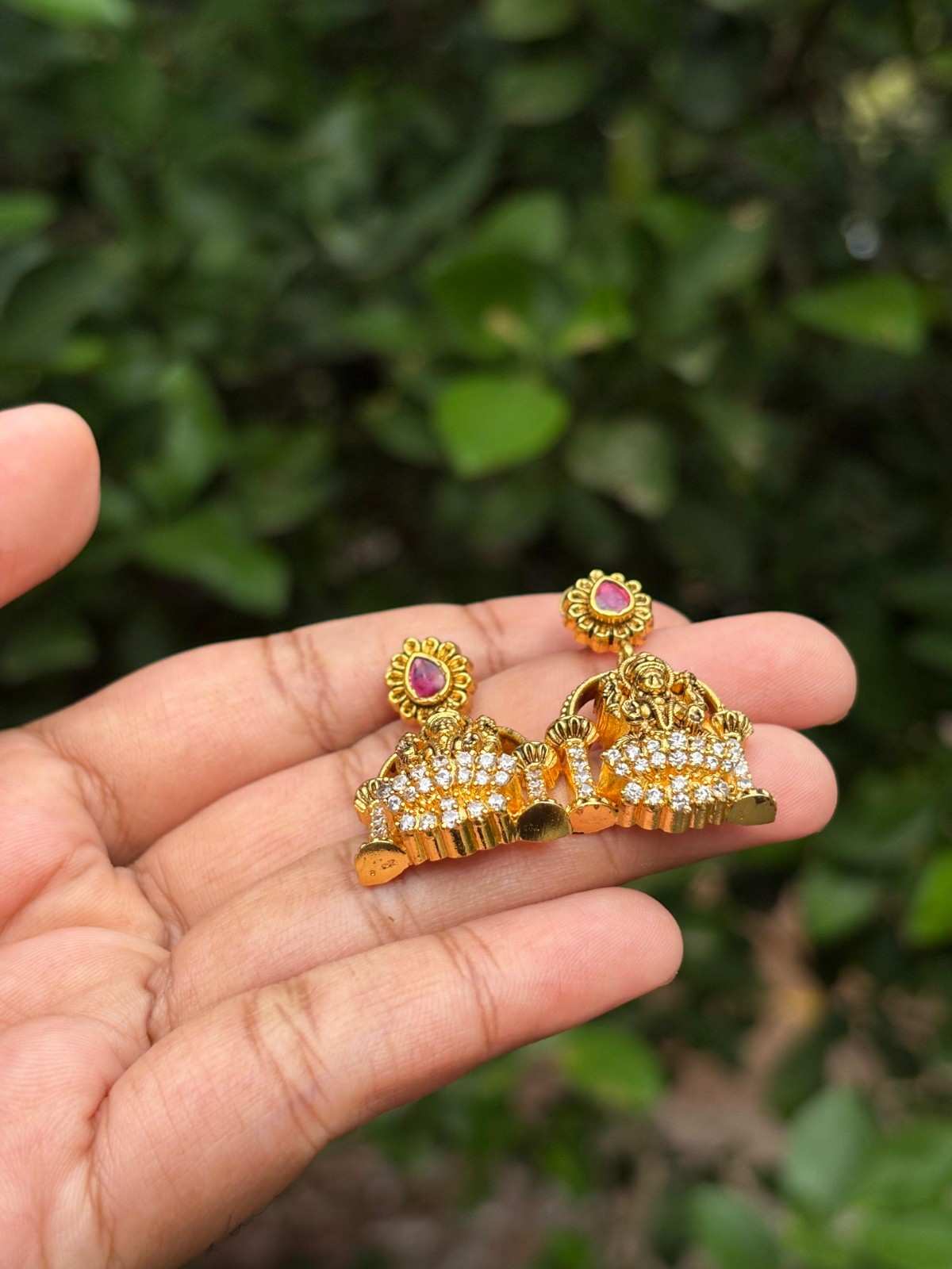J0147 Lakshmi with side pillar Earrings