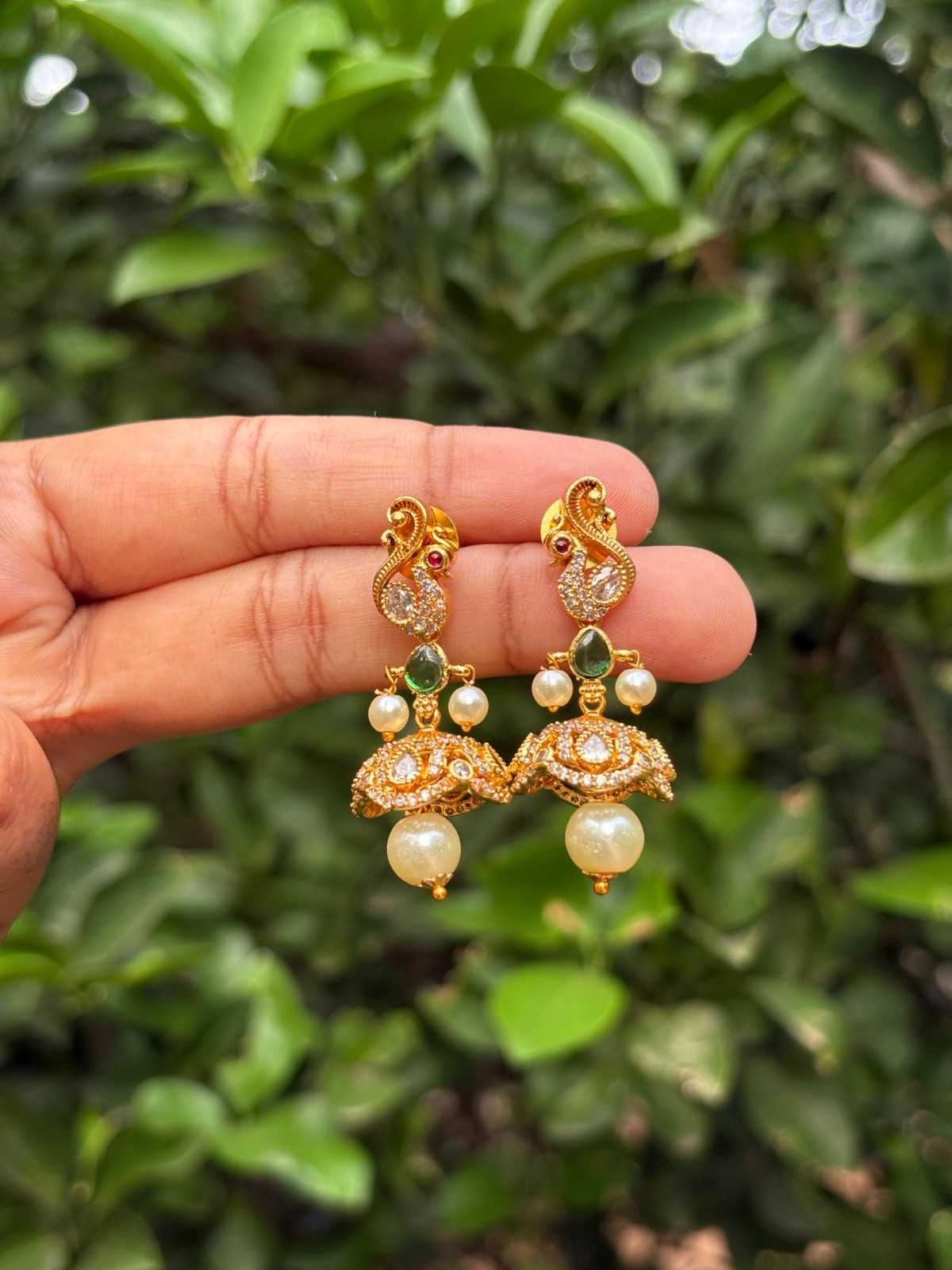 J0153 Peacock Jhumka
