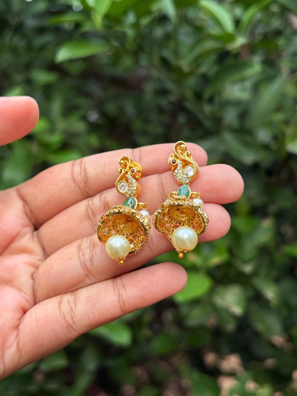 J0153 Peacock Jhumka