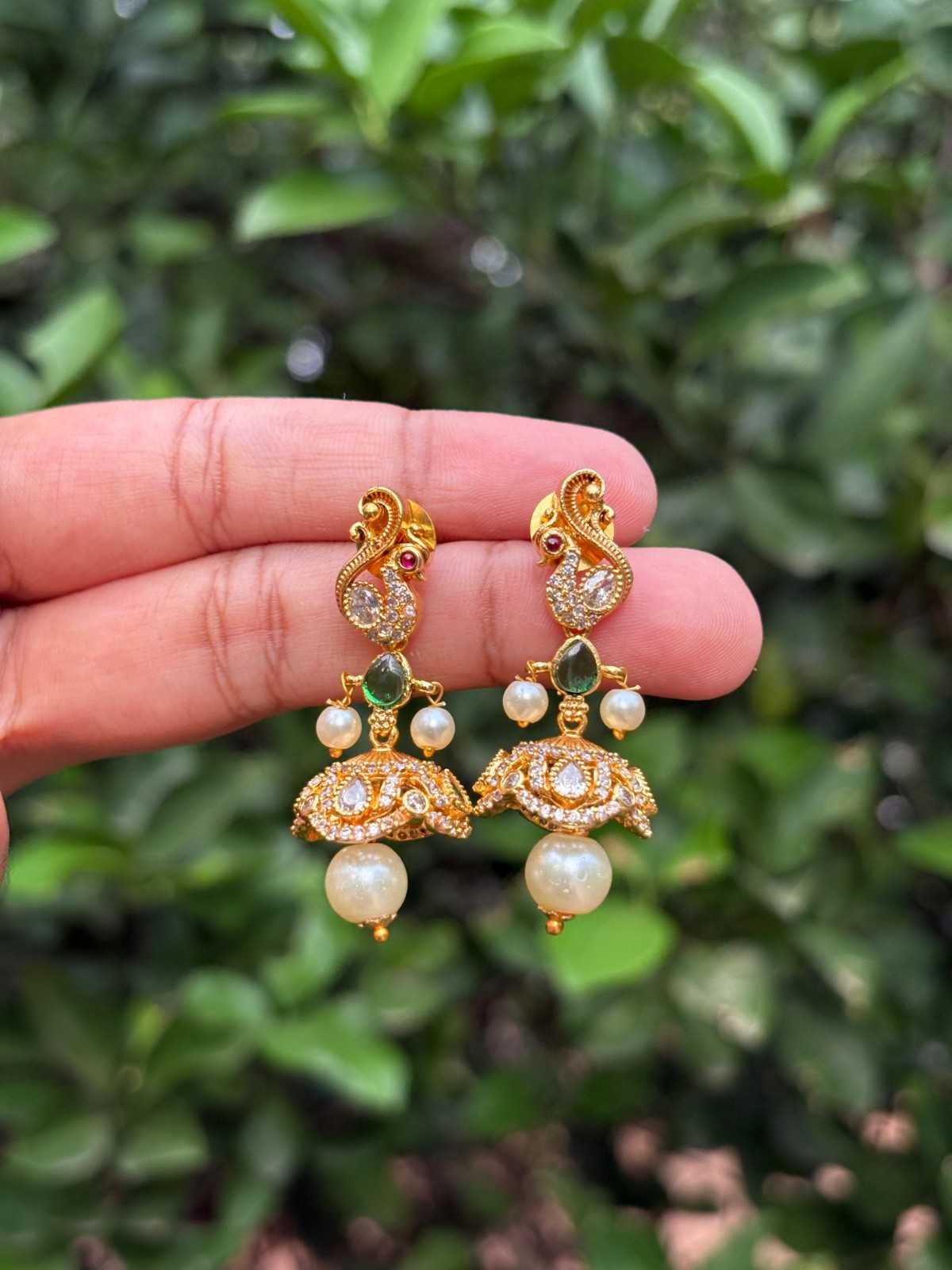 J0153 Peacock Jhumka