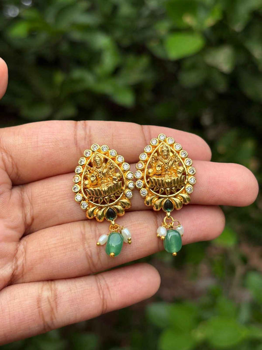 J0156 Lakshmi Stud