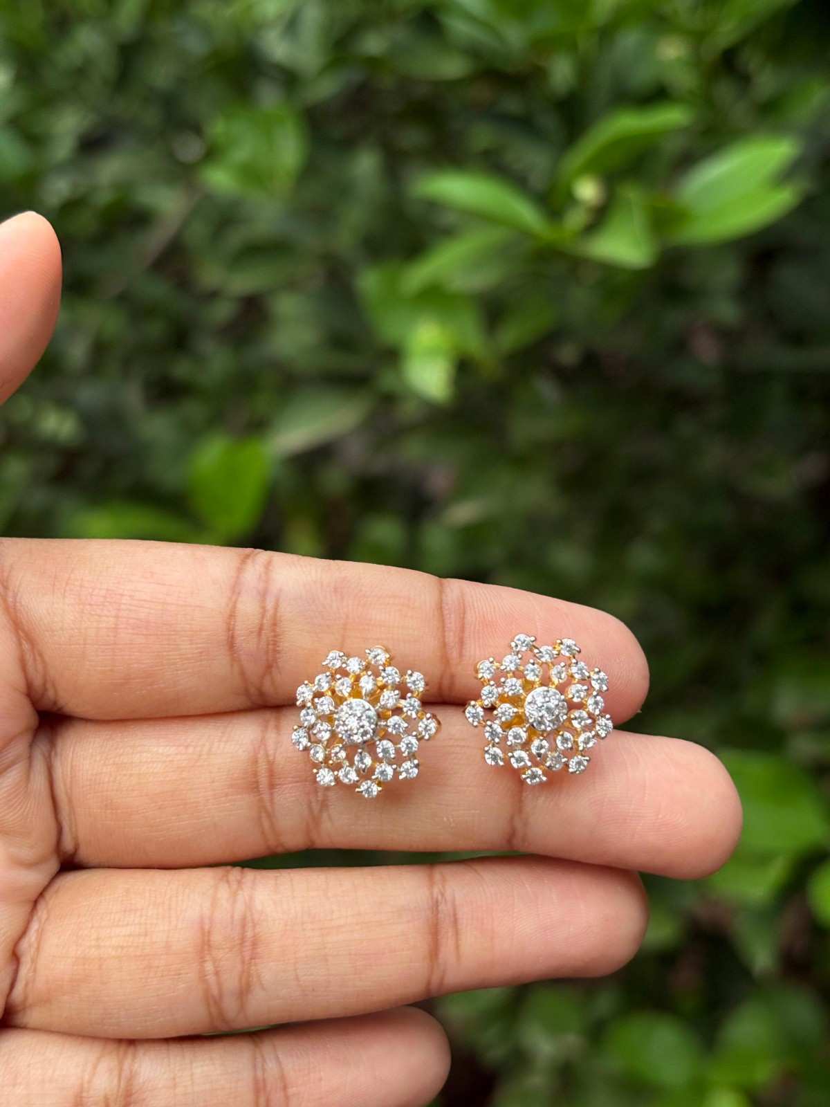 J0154 Diamond Stud