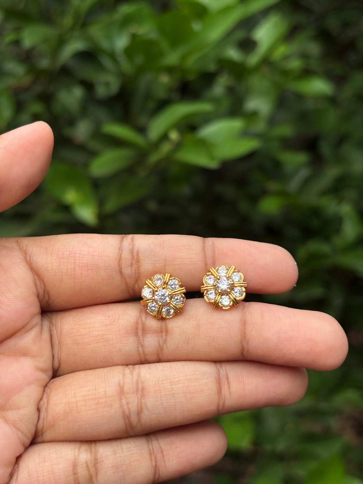 J0155 AD Stone Stud