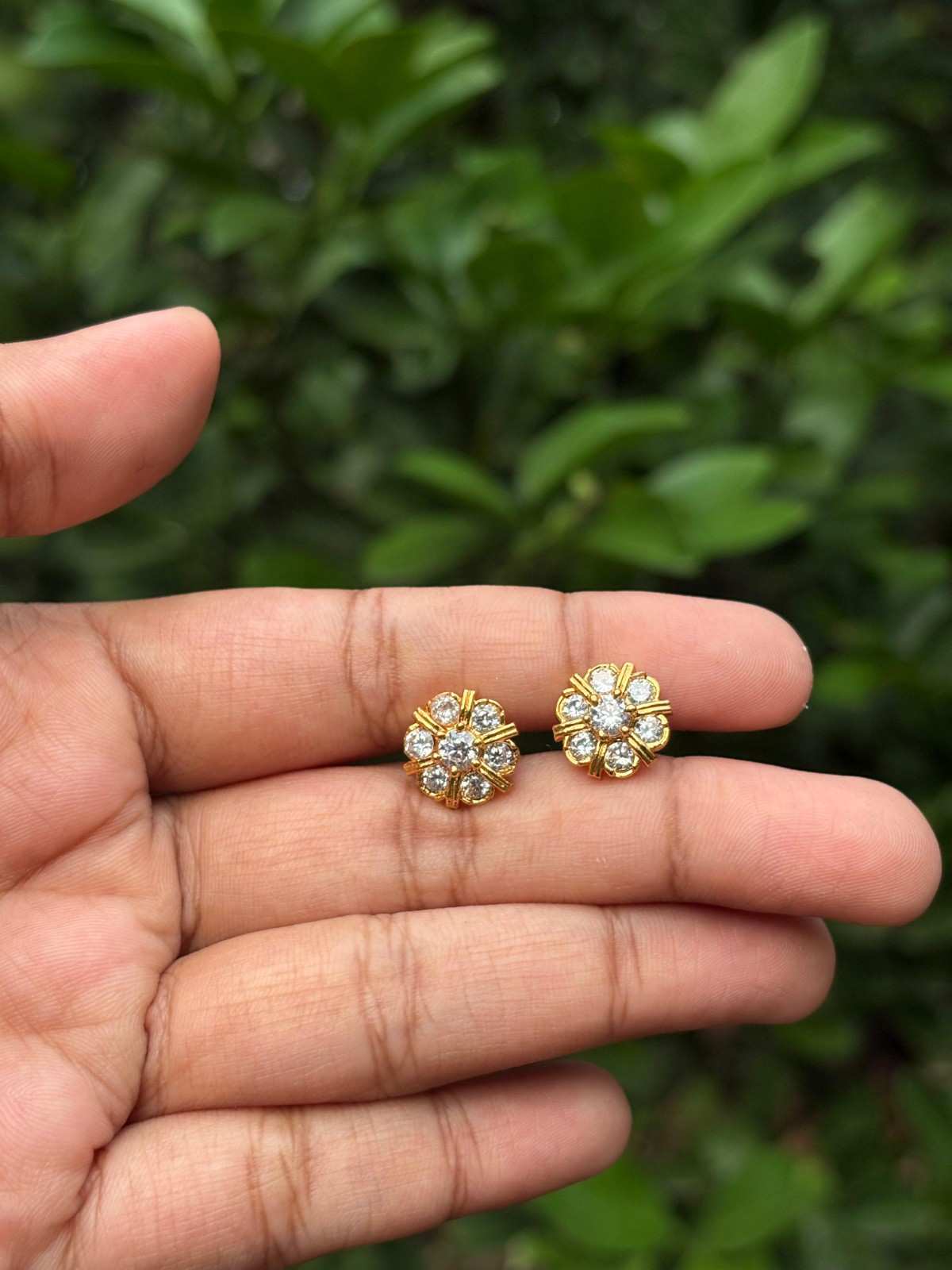 J0155 AD Stone Stud