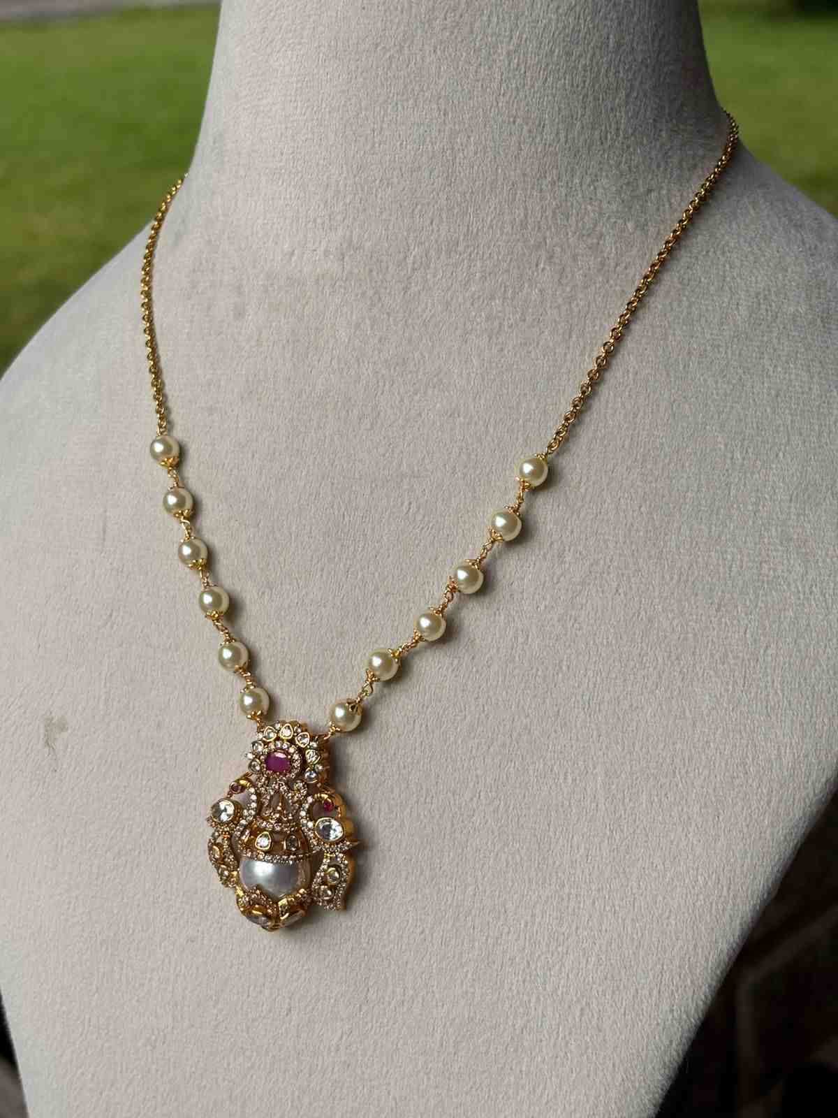 H0088 Pearl Middle length 18 inch Haram