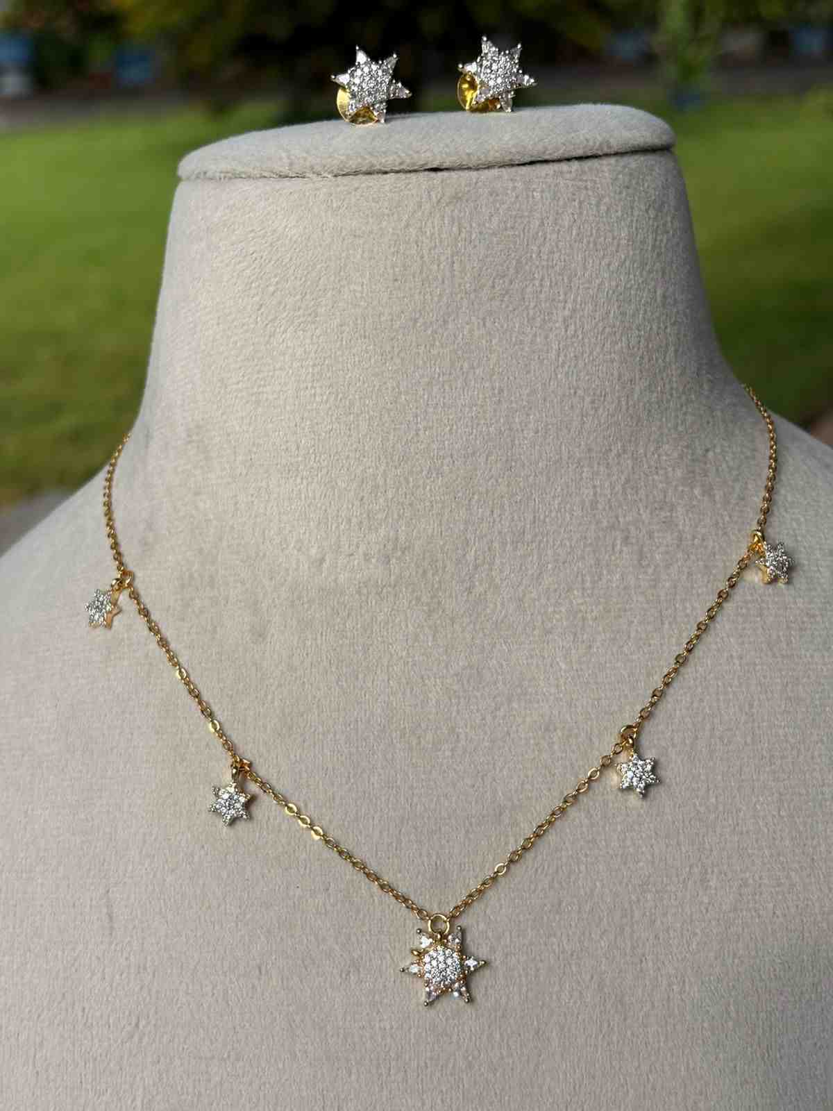 IN016 Star invisible chain with earring