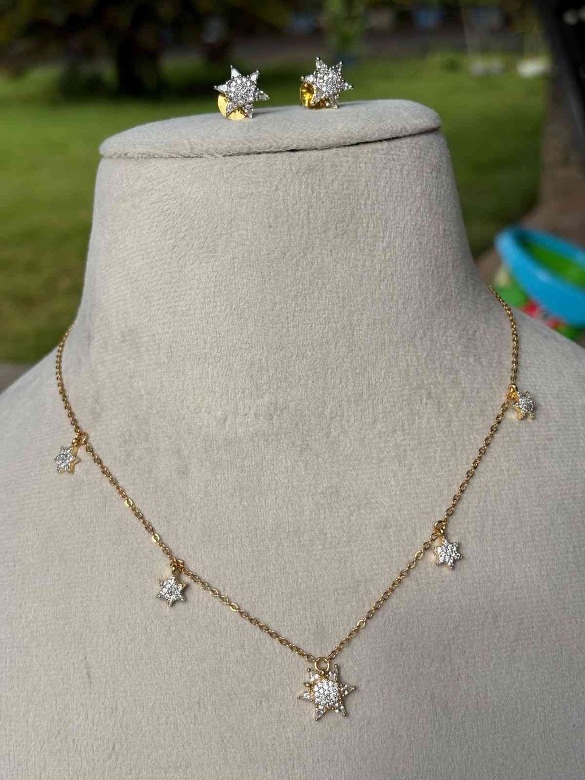 IN016 Star invisible chain with earring
