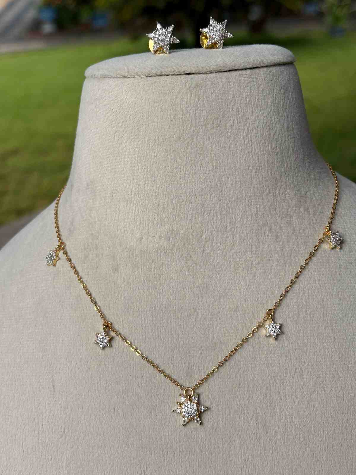 IN016 Star invisible chain with earring