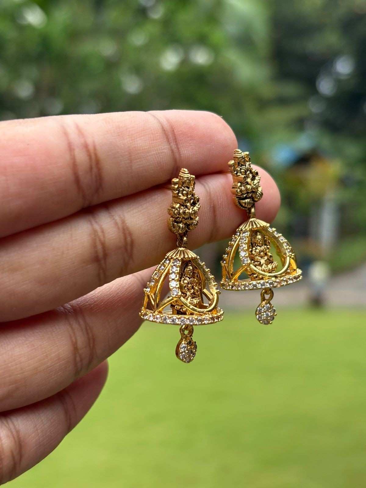 J0157 Unique Lakshmi Jhumka