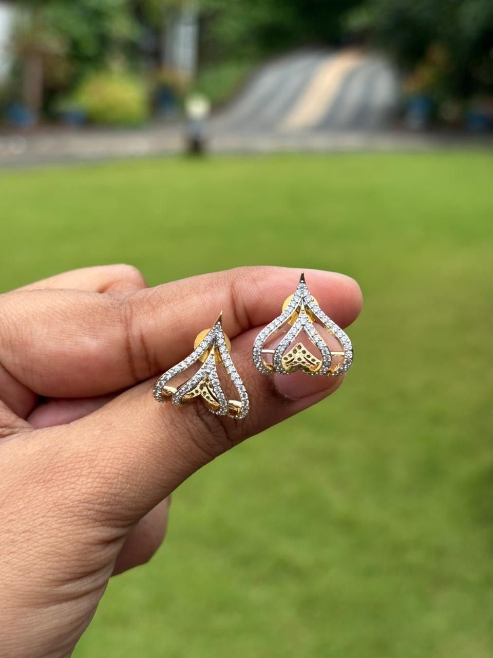 J0158 Diamond J shape Stud