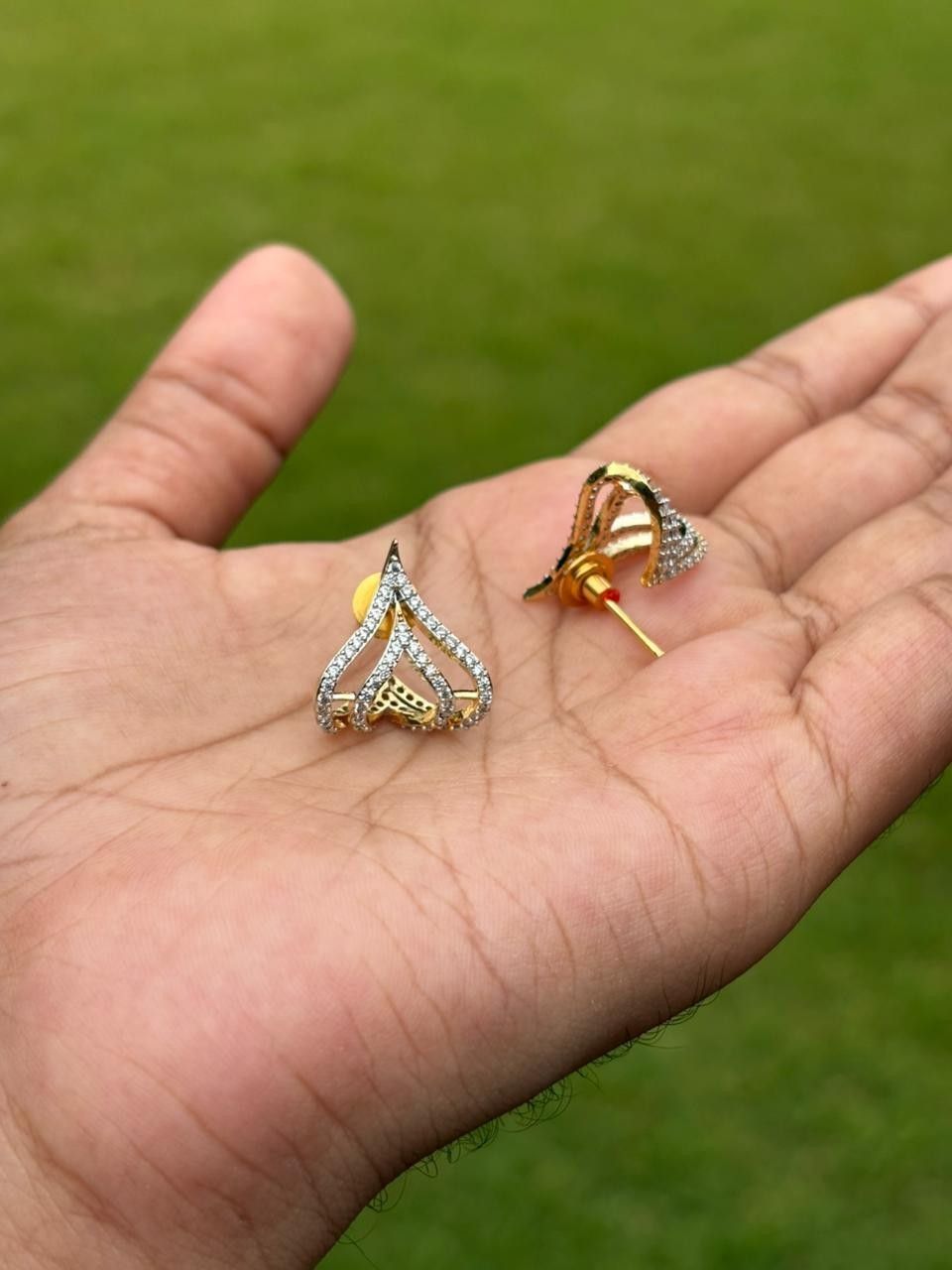 J0158 Diamond J shape Stud