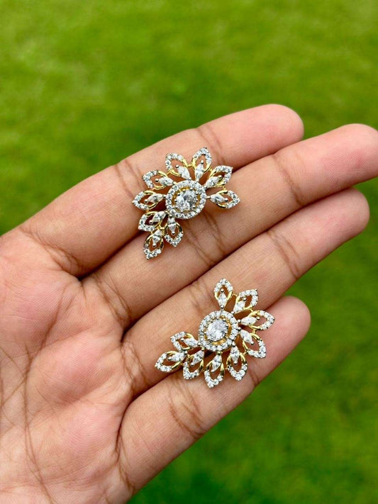 J0159 Diamond Stud earrings