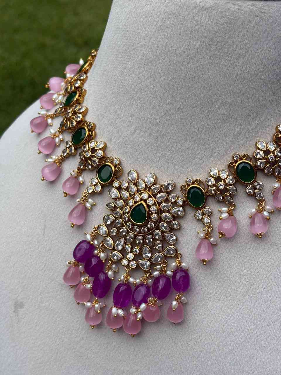 N0293 Premium Quality Unique Pastel Bead Uncut diamond Necklace