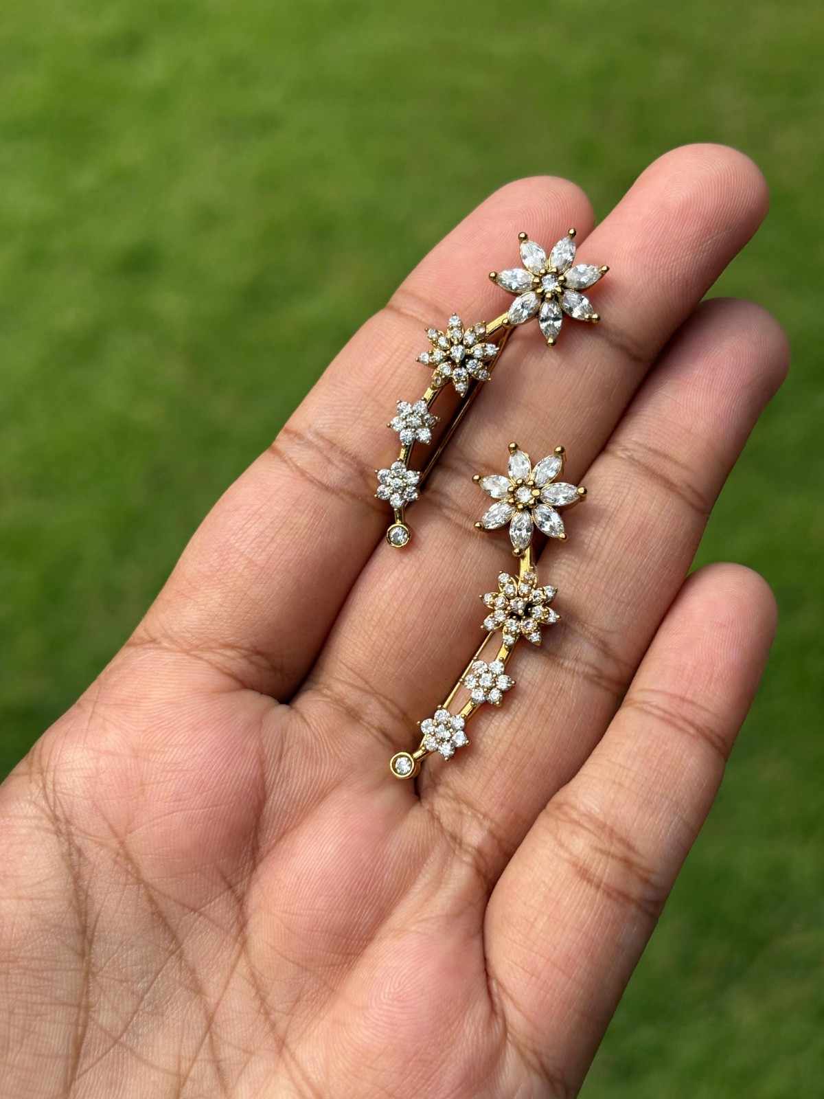 J0165 Floral Earcuff Earrings