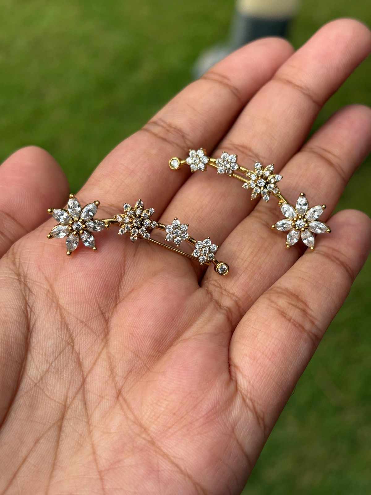 J0165 Floral Earcuff Earrings