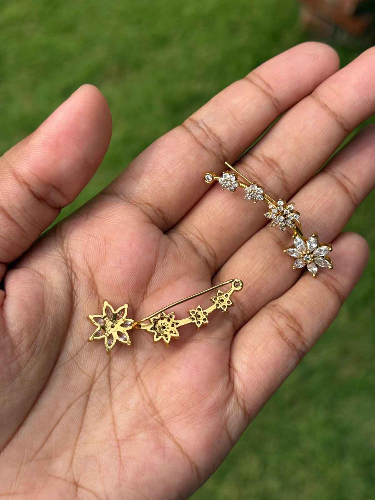J0165 Floral Earcuff Earrings