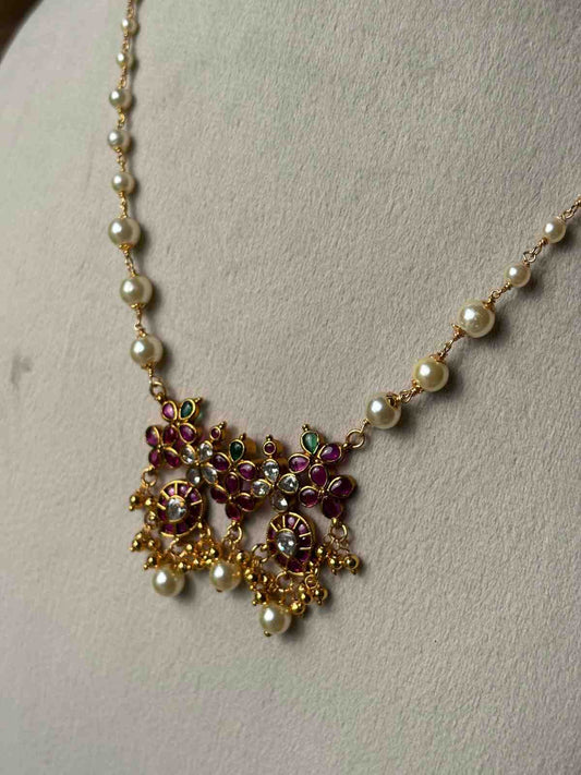 H0090 Kemp Floral Pearl Chain