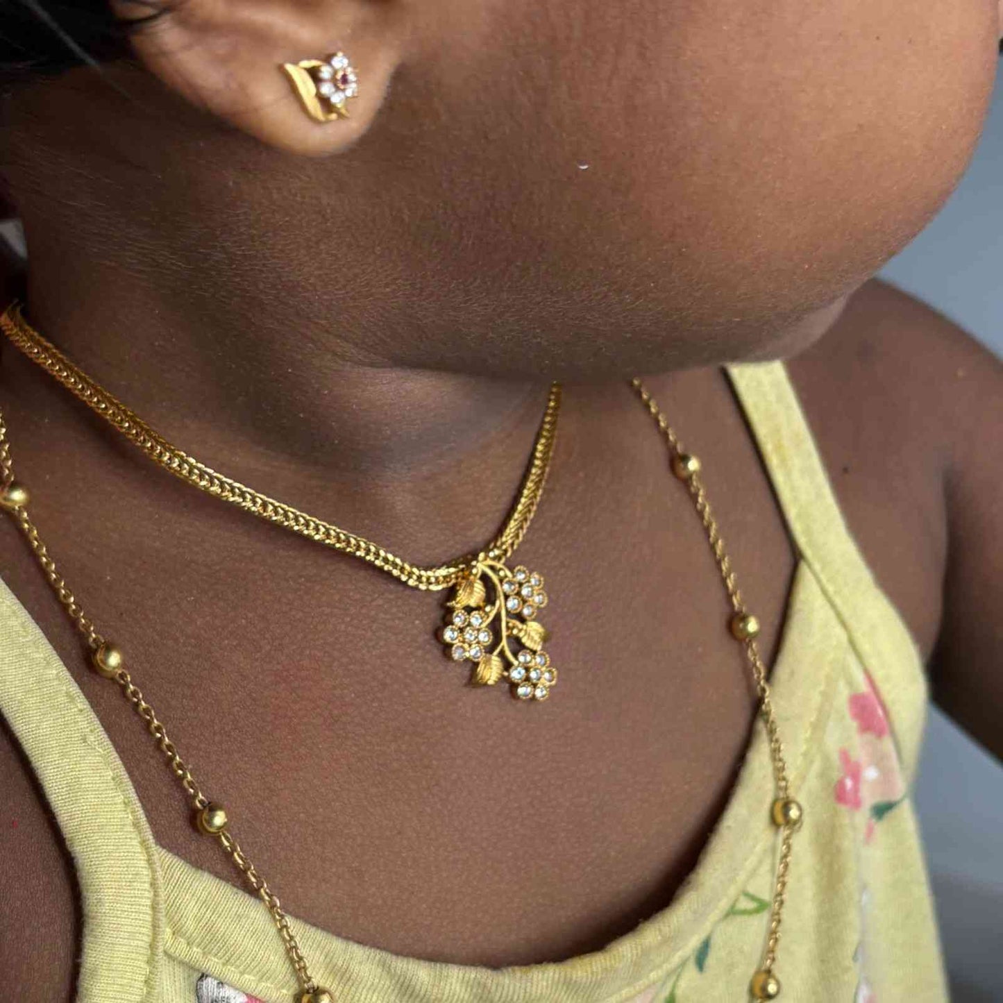N0073 Floral Design minimal kids Necklace