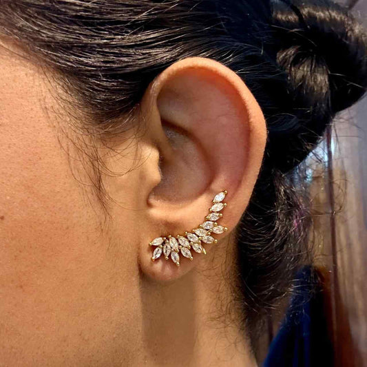 J0137 Floral white Stone Earcuff