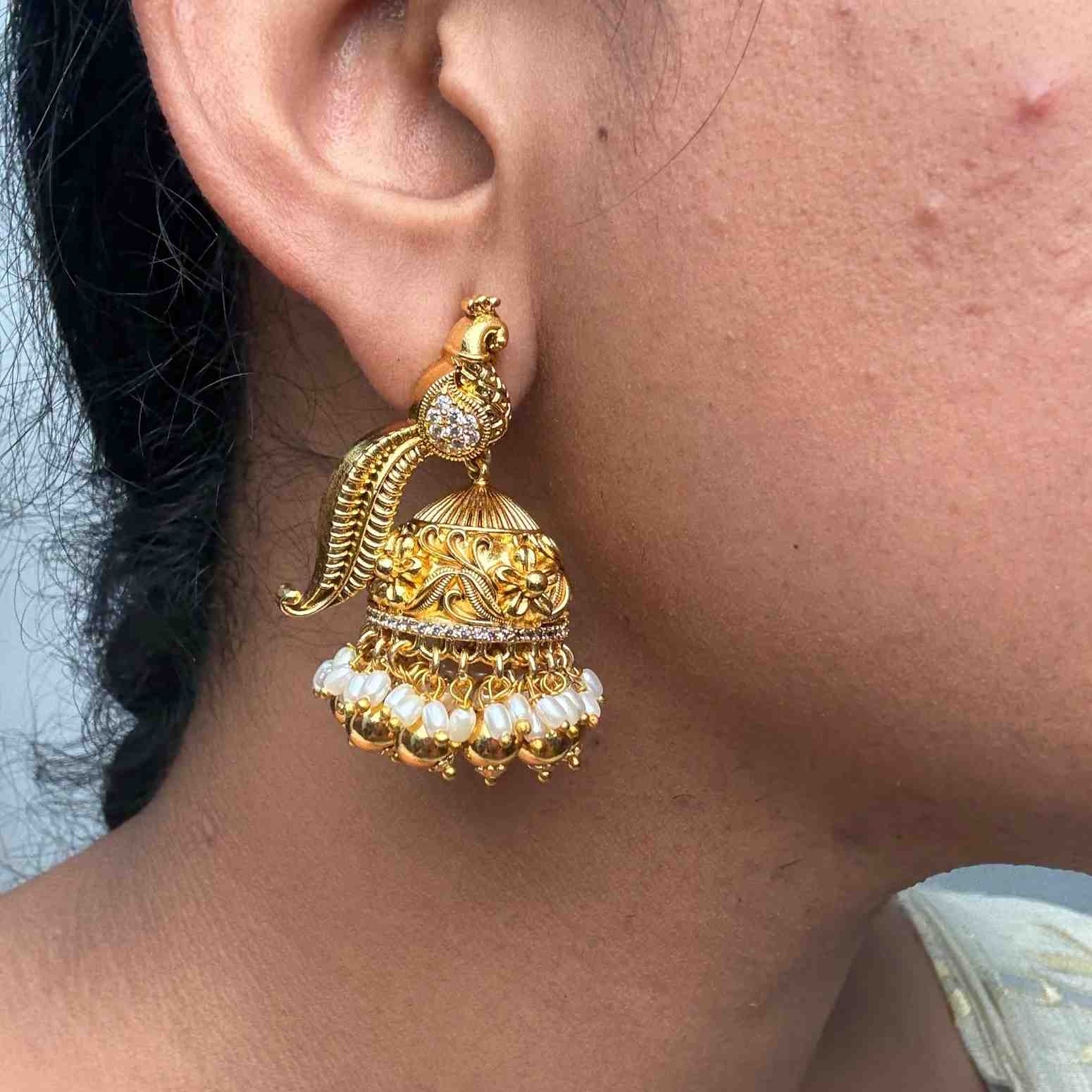J0160 Peacock Jhumka