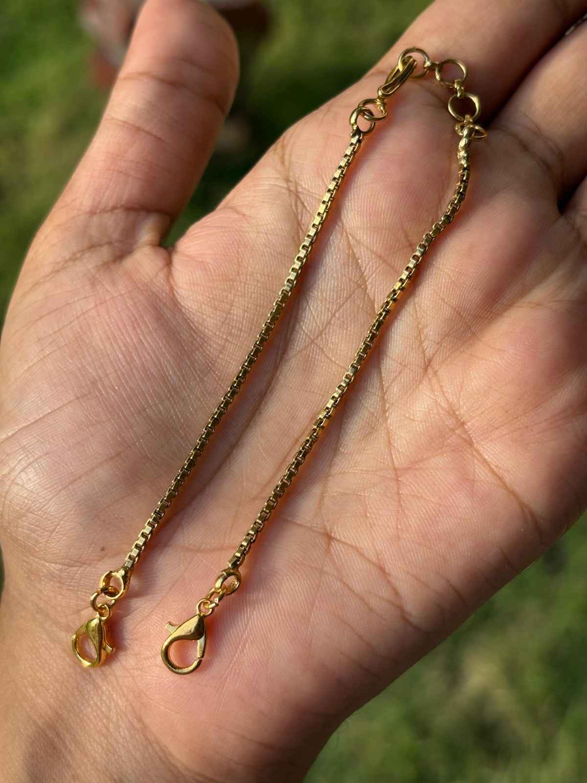 BC004 Set of 2 Backchain 8.5 inch/22cm with Chain & Lobster claw clip At the ends