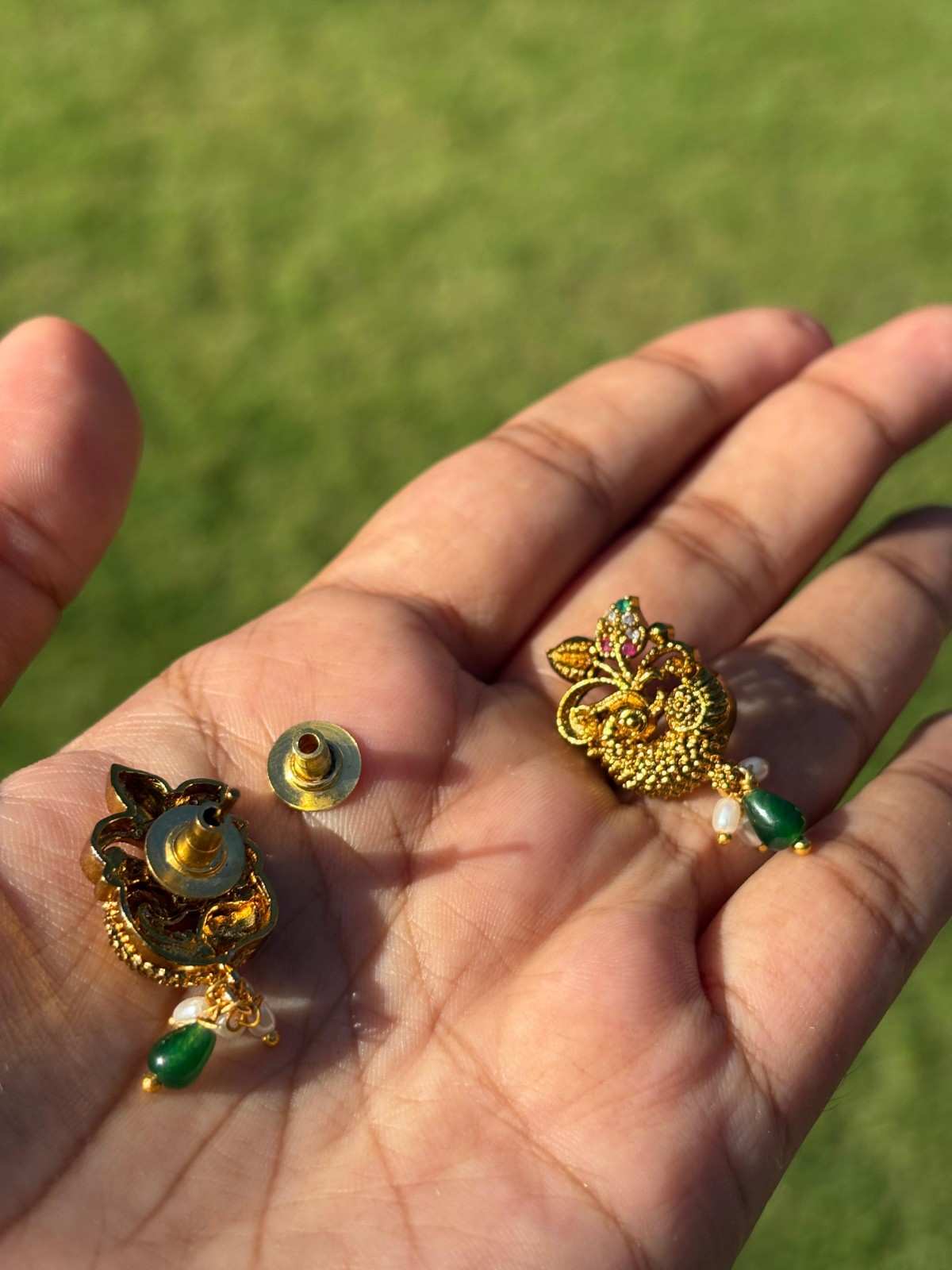 J0181 Antique Finish Peacock Motif Stud