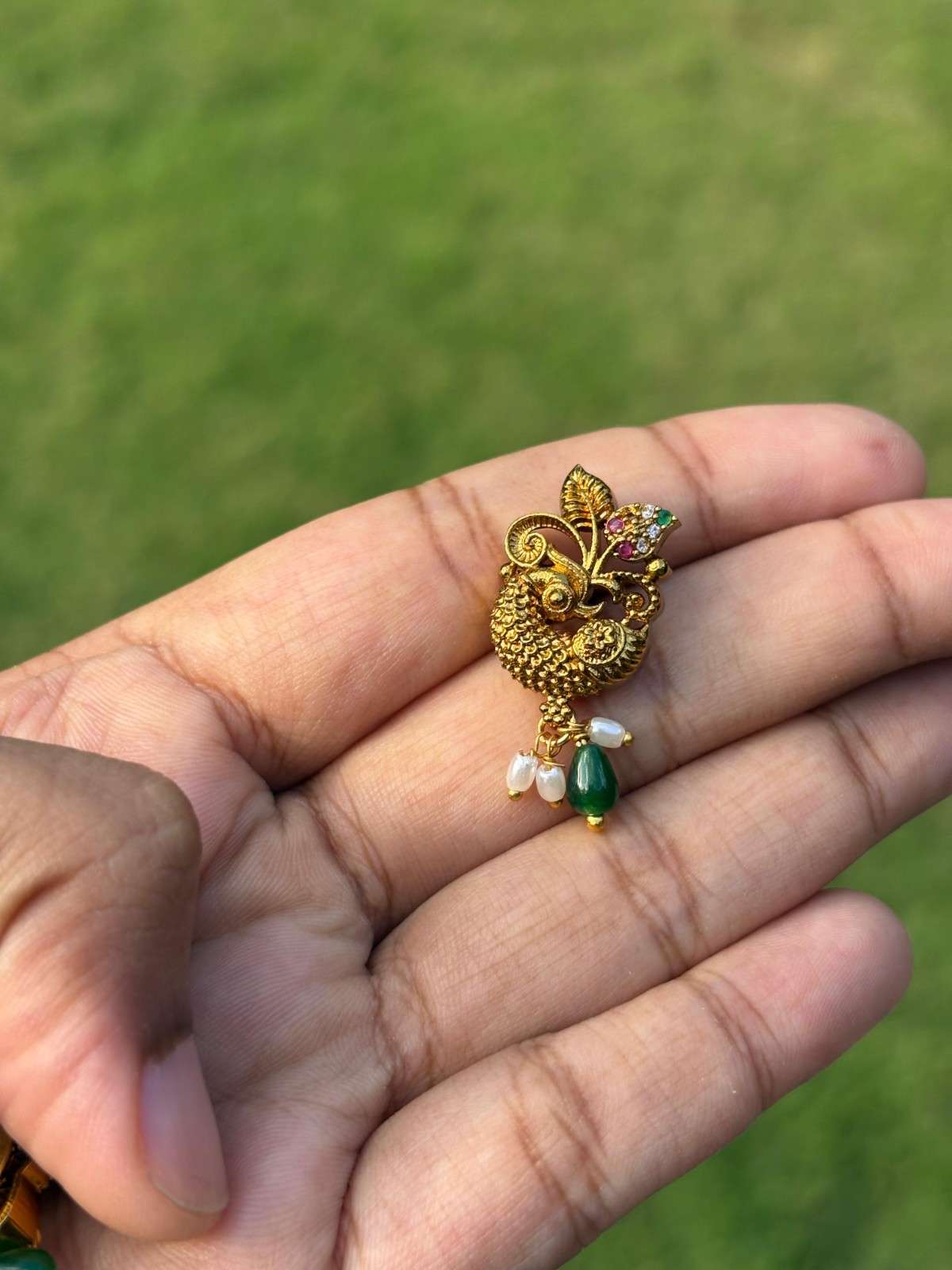 J0181 Antique Finish Peacock Motif Stud