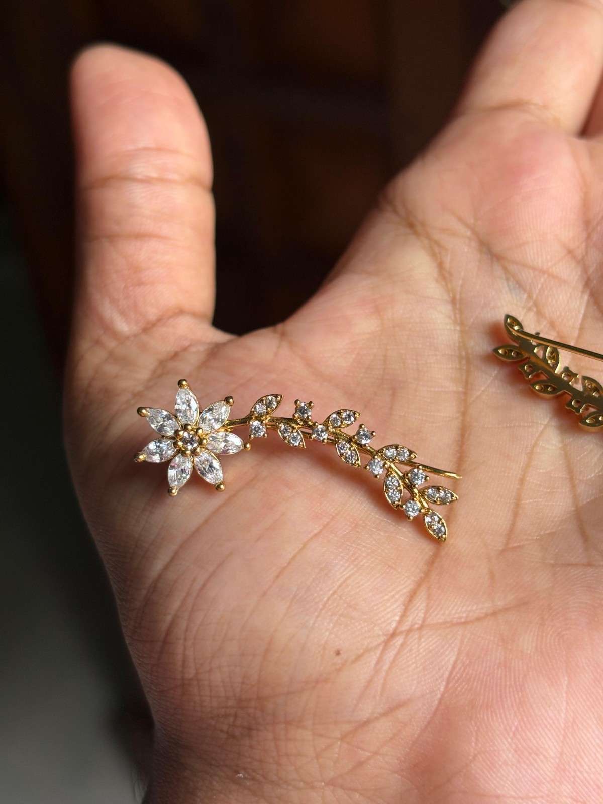 J0188 Floral earrings